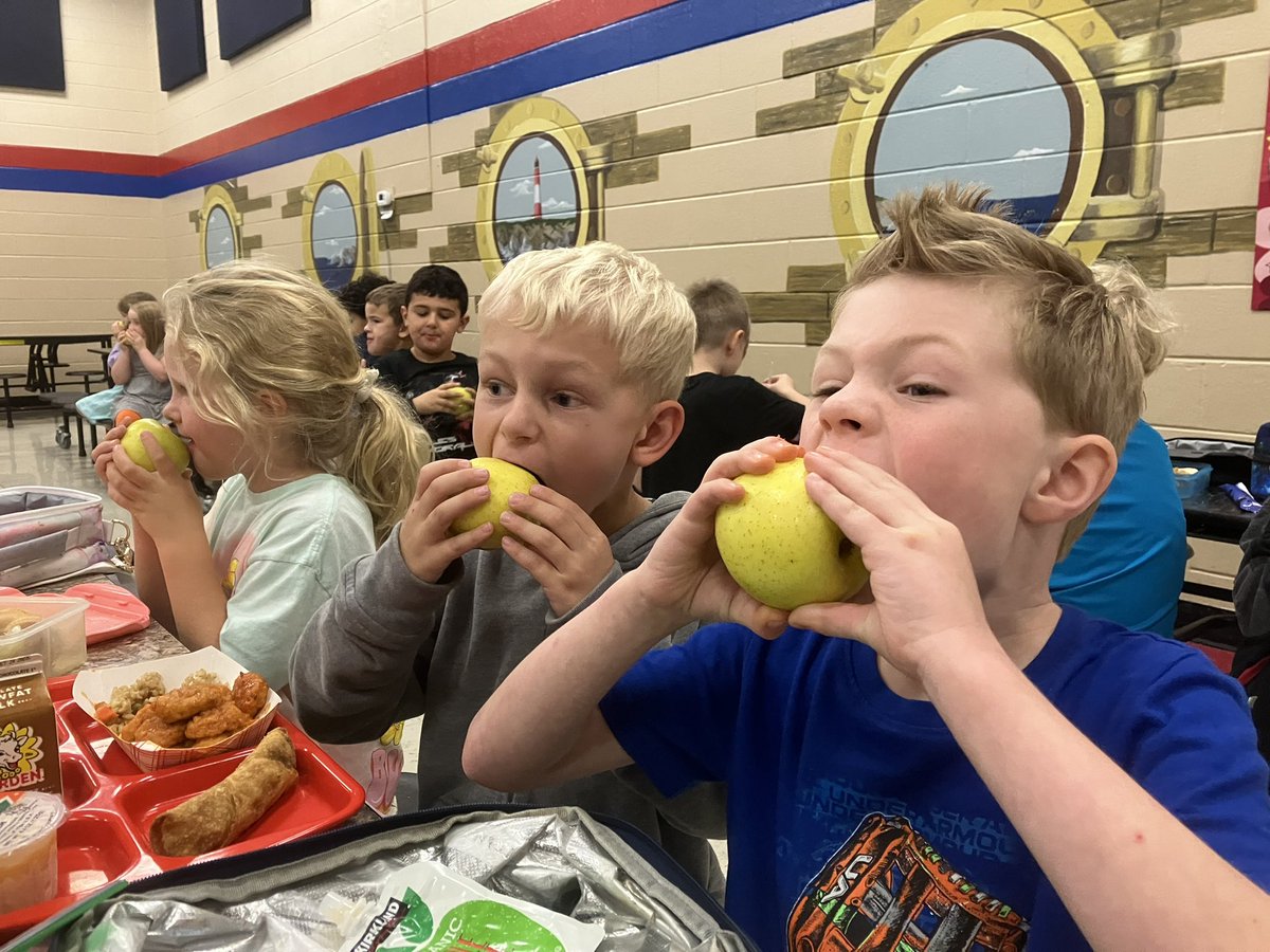 MCSfarmtoschool tweet media