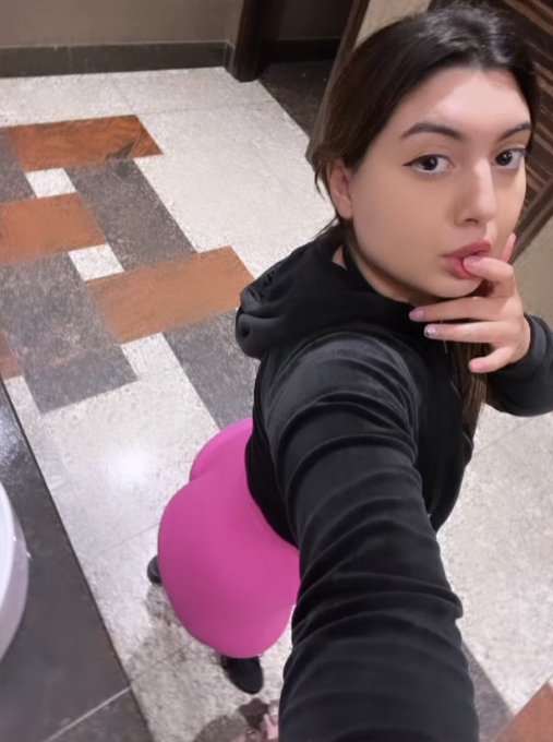 🩷 https://t.co/W7XzH25BQM