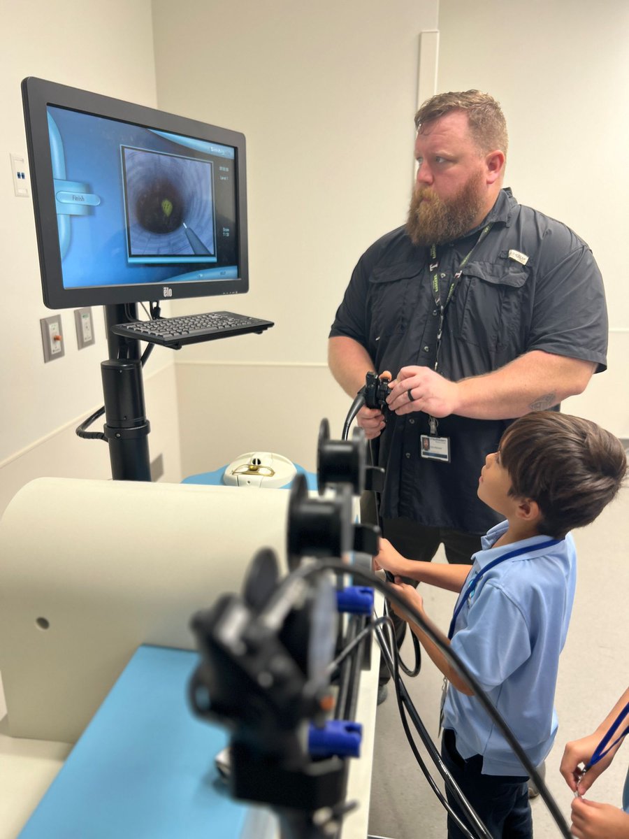 DISDBiomed's tweet photo. Take a look at the future of education. Our students had the opportunity to visit the UTSW Simulation Center and explore Biomedical Science careers alongside experts in the field. @drgplus1 https://t.co/wdPS6jIZwx