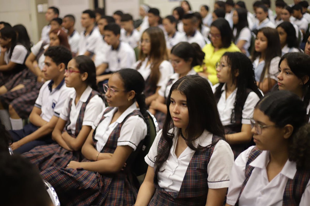 ¡Seguimos navegando por <a href="/Unriodelibros/">FeriaLibroMontería</a> ! 📚 

El tercer día de la Feria de la Lectura, ha estado cargado de conocimiento, tradición, cultura y mucha literatura. 

Desde los más jóvenes, hasta los más adultos han podido disfrutar de toda esta programación.