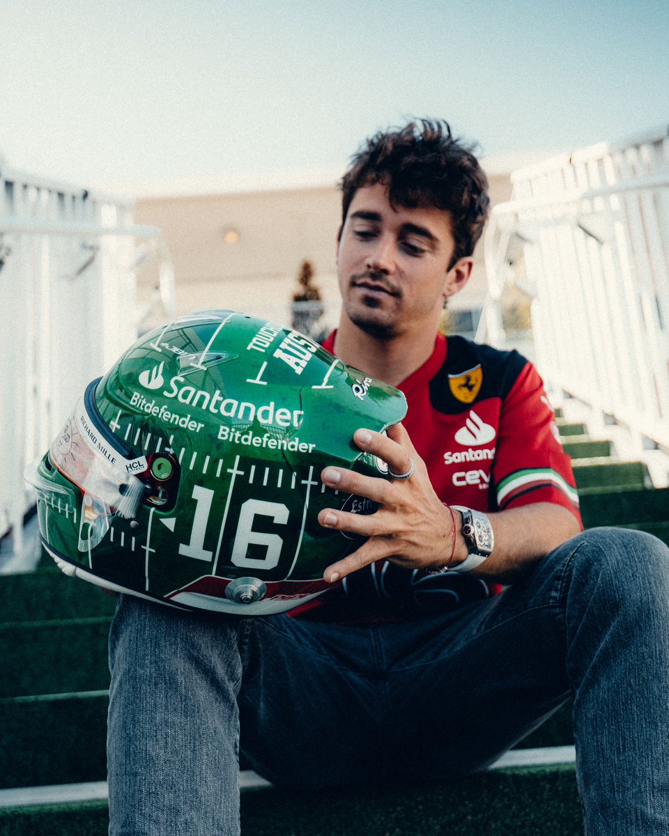 Charles_Leclerc's tweet image. I forgot this was my 100th GP weekend with @scuderiaferrari, so this special helmet design doesn’t make sense but it’s beautiful 🥰 Look at that greeeeeeen