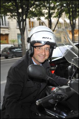 FBonnafy's tweet photo. Heureusement pour #Scooterman  que le ridicule ne tue pas https://t.co/YQGI7L1rhN