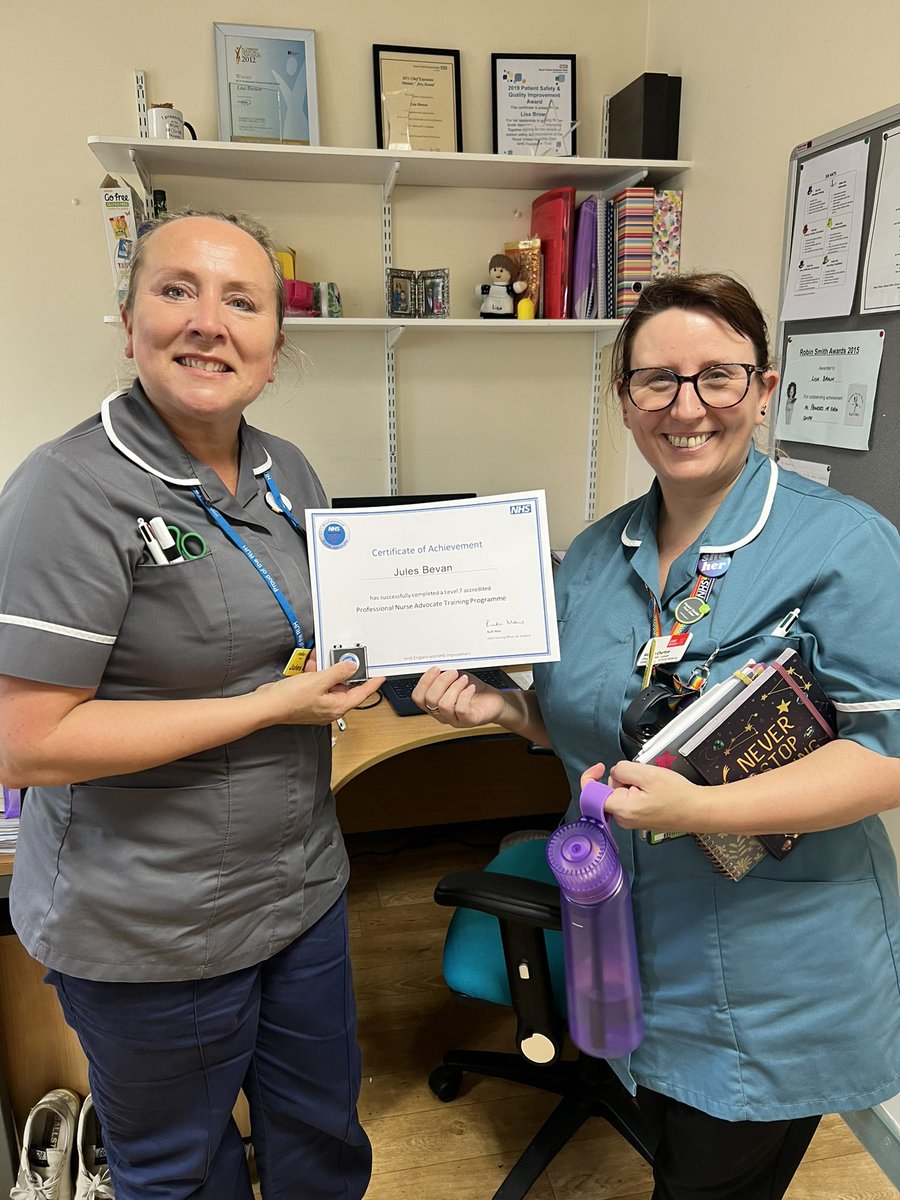 So lovely to see Jules and Lisa @RUHBath receive their PNA certificates and badges 👏 👏 👏 #surgicaldivision #clinicalsupervision #PNA