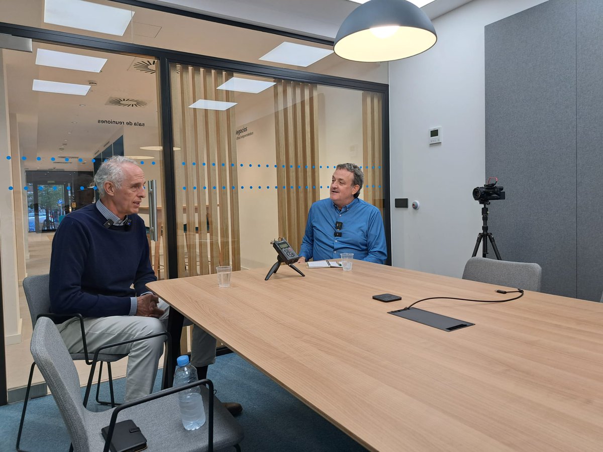 cesar_vea's tweet photo. Hoy en @caixabank hemos charlado con José Manuel Beirán para @CorralasM.
https://t.co/LJgeQjVGuH
Gracias Jose! https://t.co/4K7XvoFH7f