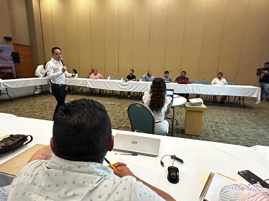 MauricioArceoMx's tweet photo. Iniciamos el día en Ciudad del Carmen, impartiendo “El Taller de Registro de Información en el Portal Datatur" (Sistema de Monitoreo Hotelero). El cual nos brinda una herramienta invaluable para la generación de políticas públicas.

En este taller, se abordaron temas de gran relevancia para la recopilación y análisis de datos en el ámbito turístico, lo cual representa un paso fundamental en el fortalecimiento de nuestra industria.