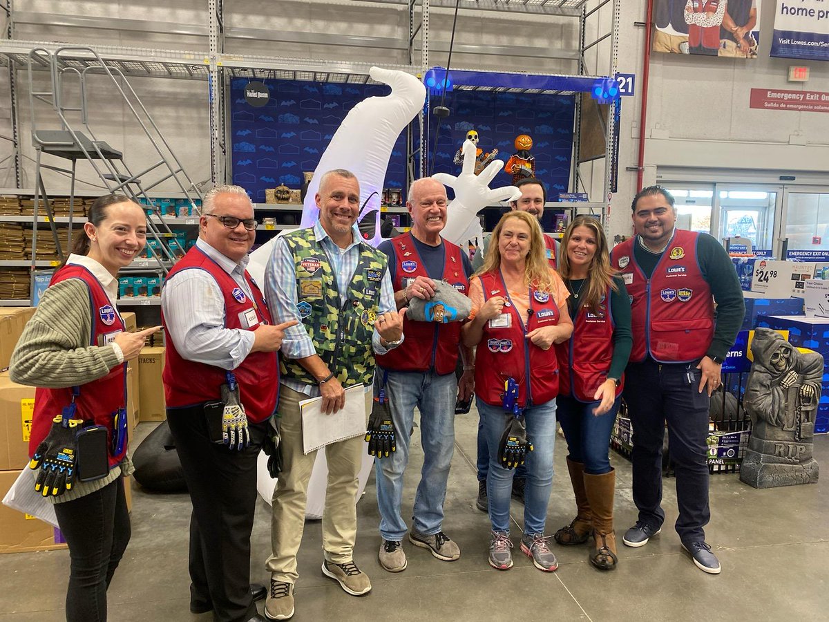 Fishon2612's tweet image. We have had some awesome recognition the past two days in Hicksville! From safety recognition for Mike and Christine, to celebrating Amarjeet for employee of the month, and Kuldip- during front end appreciation! #amazingteam #soproud