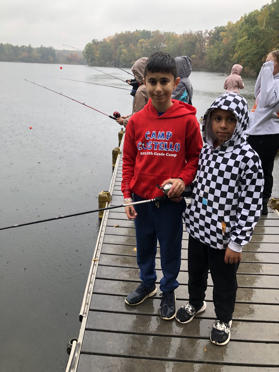 MissDevonWatts's tweet photo. Fishing in the rain @Costello_Tweets https://t.co/OJoaB1Nivu
