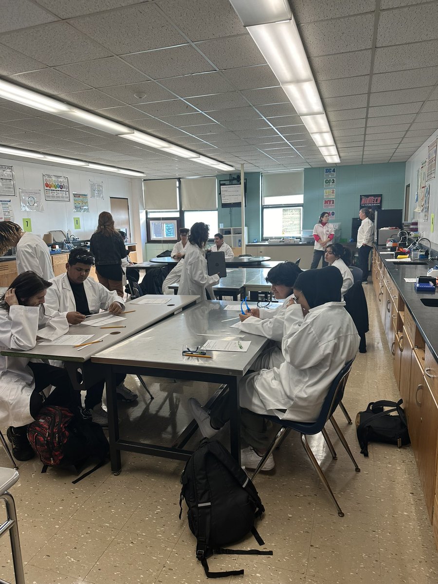 Digital Ready (@digitalreadyma) on Twitter photo Excited to have <a href="/MassEducation/">MassEducation</a> visit <a href="/CityLabRevere/">CityLab Revere</a> to see our future innovators in action in our new #biotech lab 🔥<a href="/MassSTEMWeek/">Massachusetts STEM Week</a> Excited to have <a href="/MassEducation/">MassEducation</a> visit <a href="/CityLabRevere/">CityLab Revere</a> to see our future innovators in action in our new #biotech lab 🔥<a href="/MassSTEMWeek/">Massachusetts STEM Week</a>