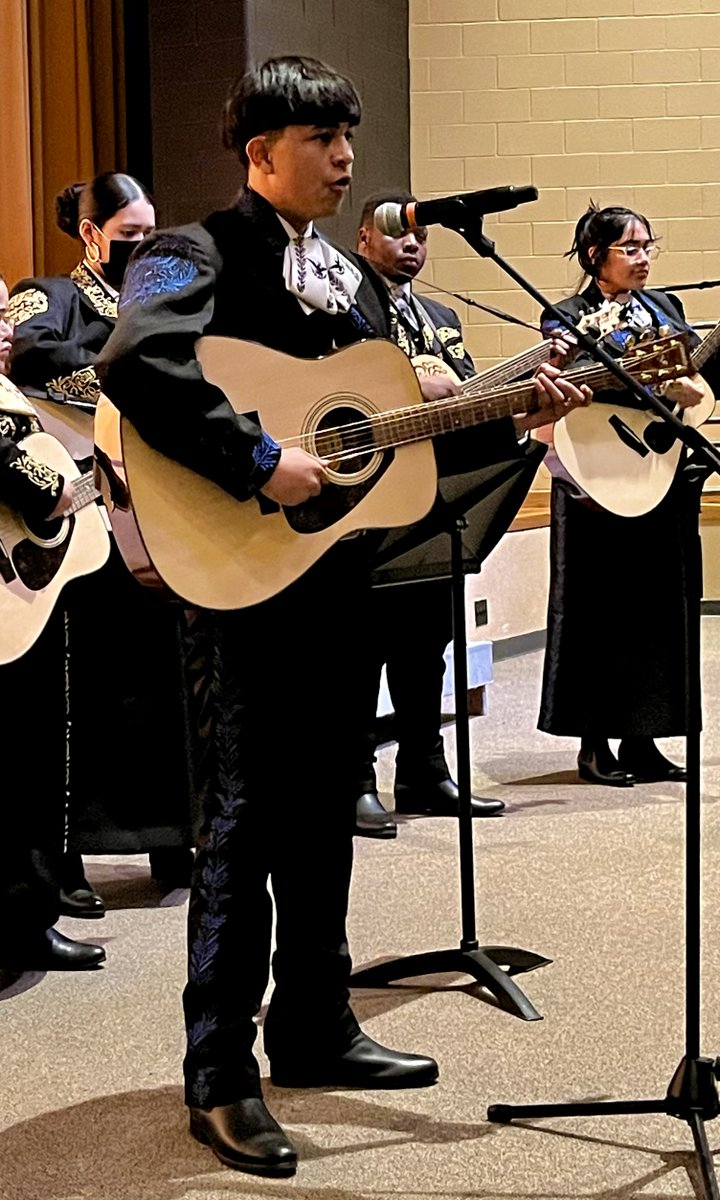 Willowridge & Marshall Mariachi tweet media