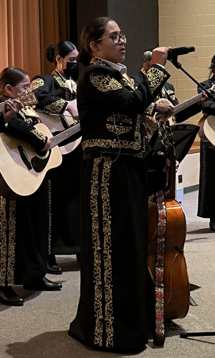 Willowridge & Marshall Mariachi tweet media