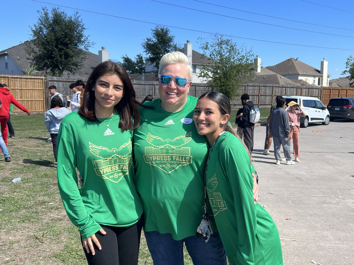 falls_wsoccer's tweet photo. Having fun our @cyfallshs Homecoming Tailgate Carnival by a teaming up with @CyFallsSoccer with a soccer shootout booth! https://t.co/OMagQMtRTv