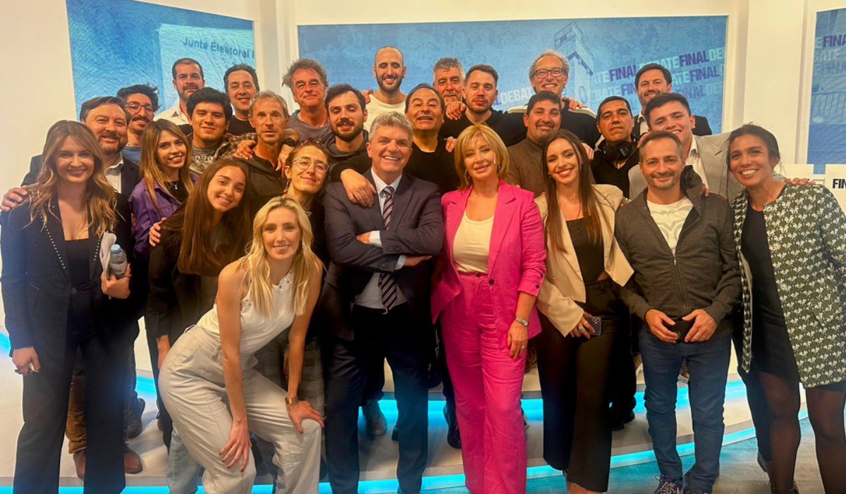 Pasó el “debate final” por <a href="/canal8mdp/">Mi8</a> y fuimos tendencia nacional con #debatefinal8 hay equipo!!!