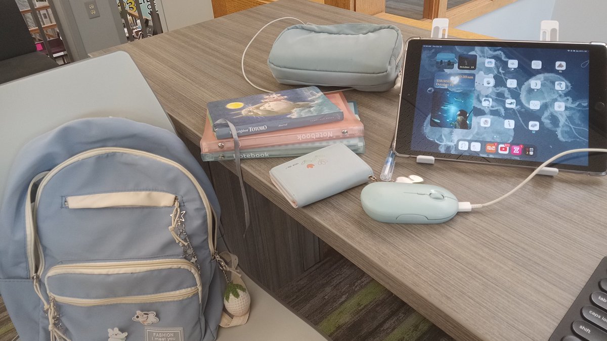 hey can you guys tell what my favorite color is