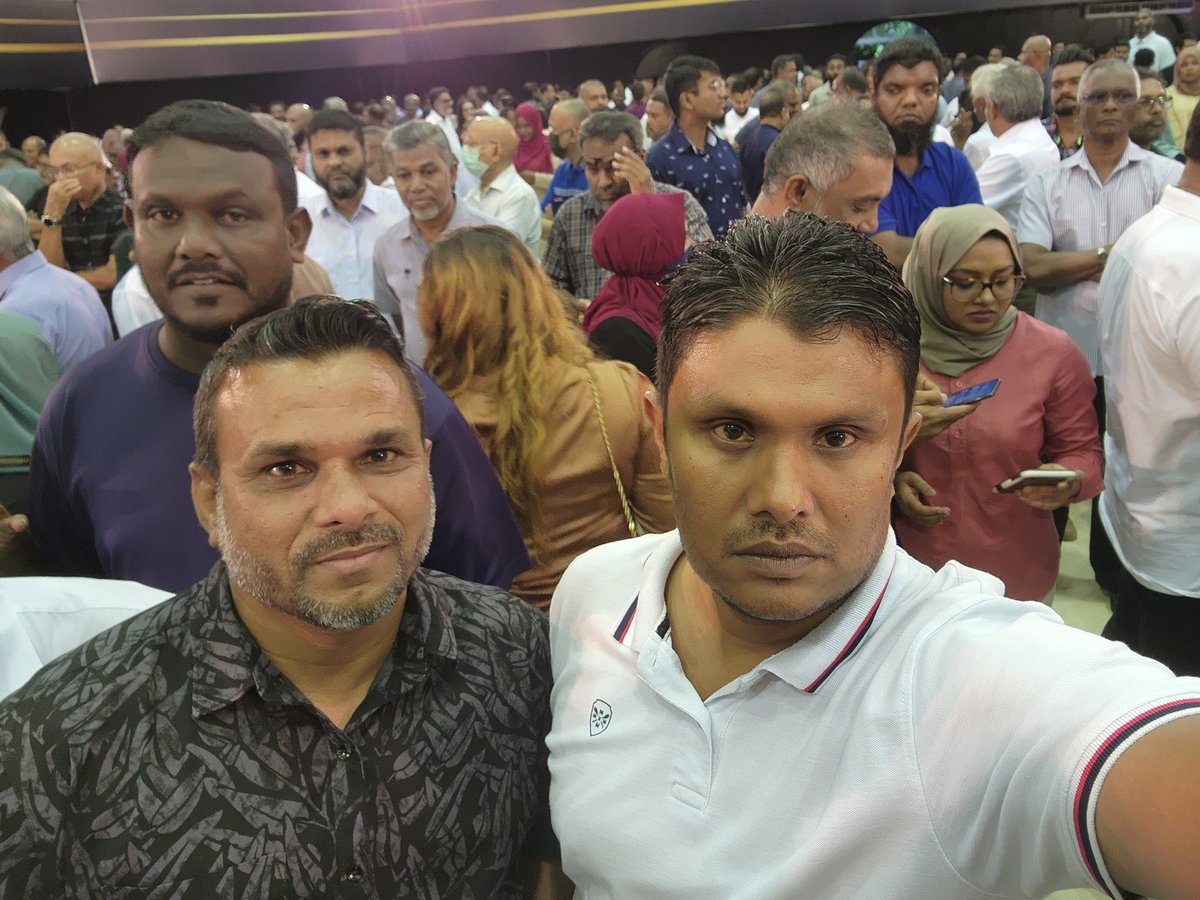 riyyatey's tweet photo. #HappsNow
Inthihaabee Raees Dr.@MMuizzu Hulhumale adhi Villimale Campainge team thakaa badhalu kurun. https://t.co/Cpy0EThqXx