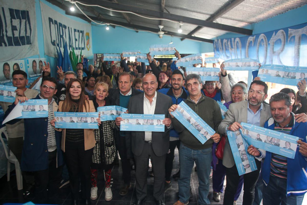 🎤Muchos prometieron sacar el IVA y Massa cumplió, también la reducción al impuesto a las ganancias. Y habrá muchas cosas buenas para la Argentina.
<a href="/sergiomassa/">Sergio Massa</a> y <a href="/OsvaldoJaldo/">Osvaldo Jaldo</a> cuidarán Tucumán para que todas esas cosas nos lleguen. 
📍Junto a <a href="/JuanManzurOK/">Juan Manzur</a> y <a href="/ARCortalezziOk/">Armando Cacho Cortalezzi</a>