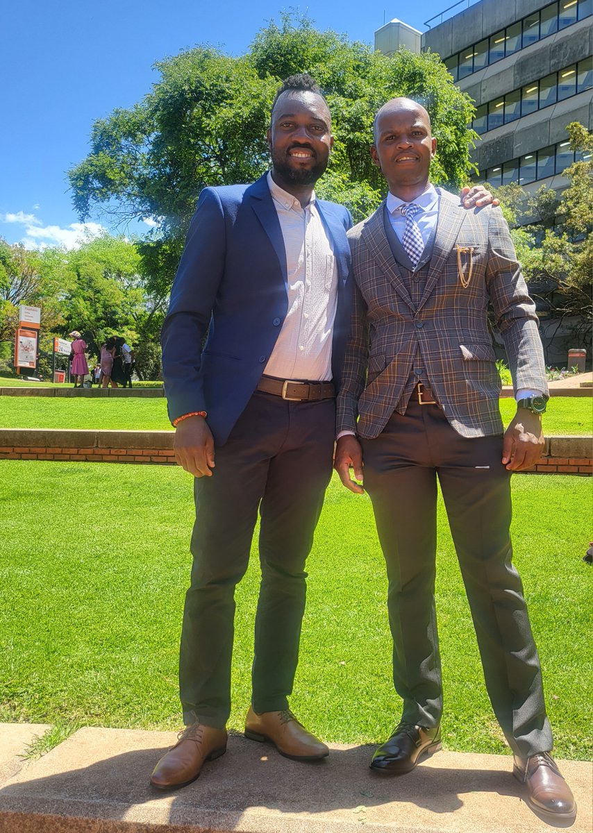 fawwyb's tweet photo. 1/ 🎓Today is monumental! We celebrate Dr. Kwanele Nxumalo, the 1st PhD graduate from @AndPostharvest in the @UJBotany at the University of Johannesburg. His journey exemplifies ambition, mentorship, and innovation. #PhD #Graduation #Agroprocessing
His journey started in 2020 https://t.co/pU8MIekkZi