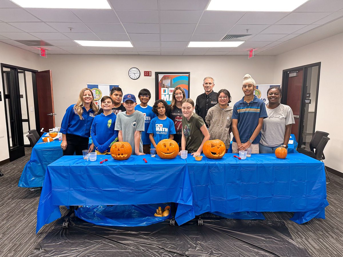 dothemathbako's tweet photo. From #expressions to #pumpkins and #science #challenges from #Science4Kern, not one minute wasn’t packed full of good stuff on the show!

Thank you to all the students who joined us, and Ash-Lee, an #architectural draftsman who last visited us in 2016 as a student!

Link in bio! https://t.co/4haCd1oEAn