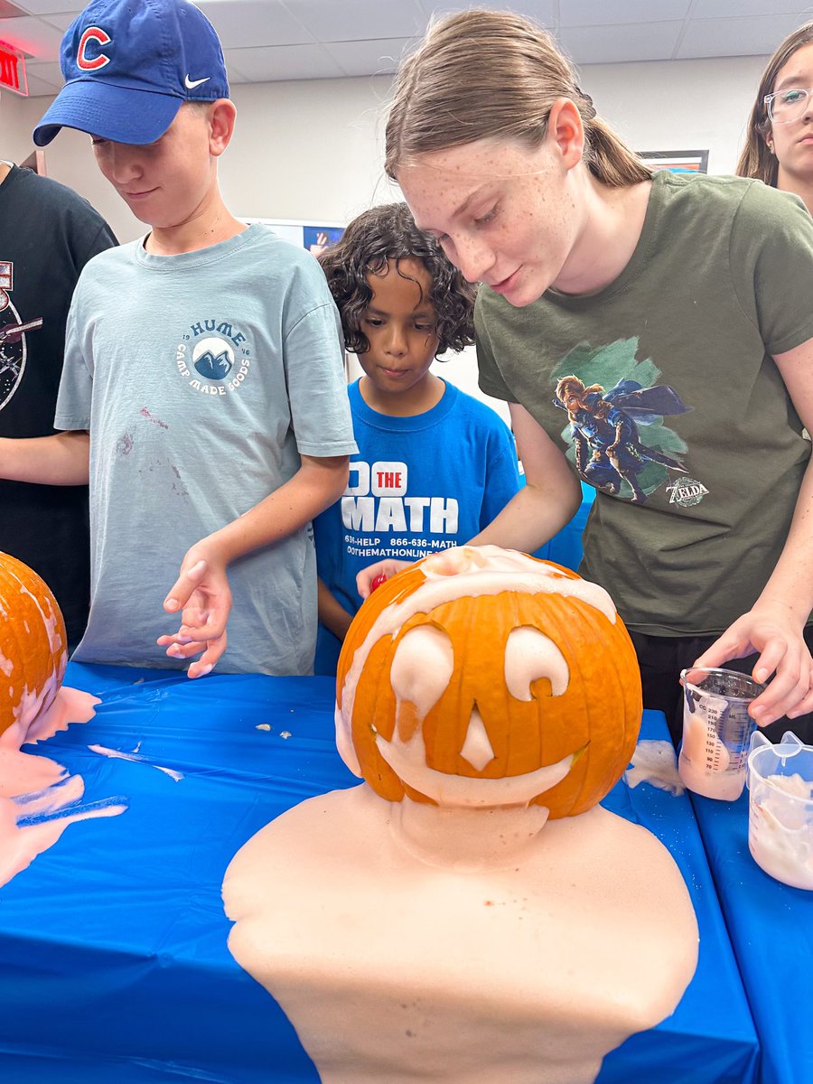 dothemathbako's tweet photo. From #expressions to #pumpkins and #science #challenges from #Science4Kern, not one minute wasn’t packed full of good stuff on the show!

Thank you to all the students who joined us, and Ash-Lee, an #architectural draftsman who last visited us in 2016 as a student!

Link in bio! https://t.co/4haCd1oEAn