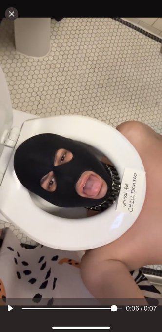 Look at him! Good boy 👀🐶 Should I accept his offer? 👇🏻 https://t.co/j0WO0cZbIP https://t.co/7k6feCIn