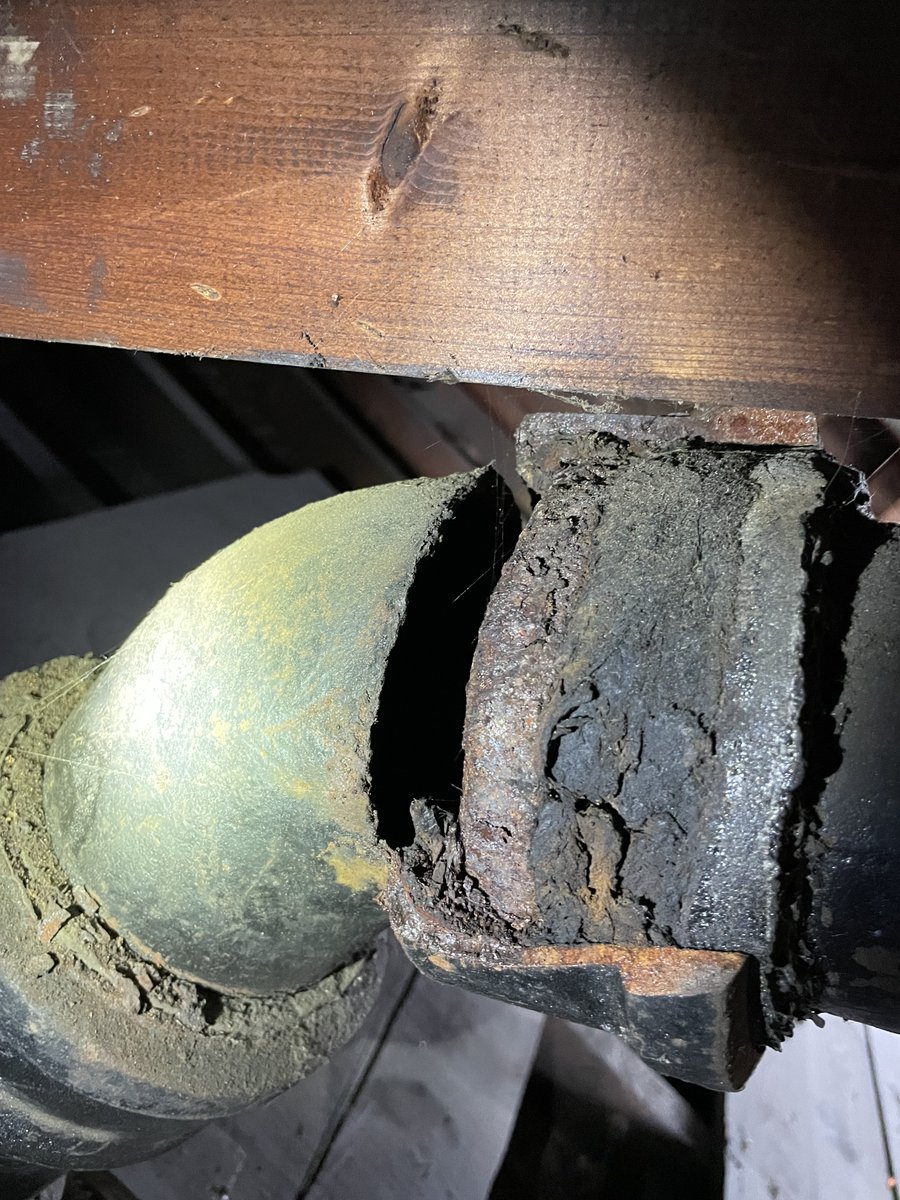 SewerCleaningCo's tweet photo. Dealing with corroded cast iron pipes? Don't fret! Sewer Cleaning Company has your back. Our team knows the ins and outs of getting pipes back to their former glory!  Call us with your sewer needs 440-290-6055! #pipe #dirtyjobs #emergency #crackedpipe #excellentservice #repair https://t.co/ikgjSwYc3s