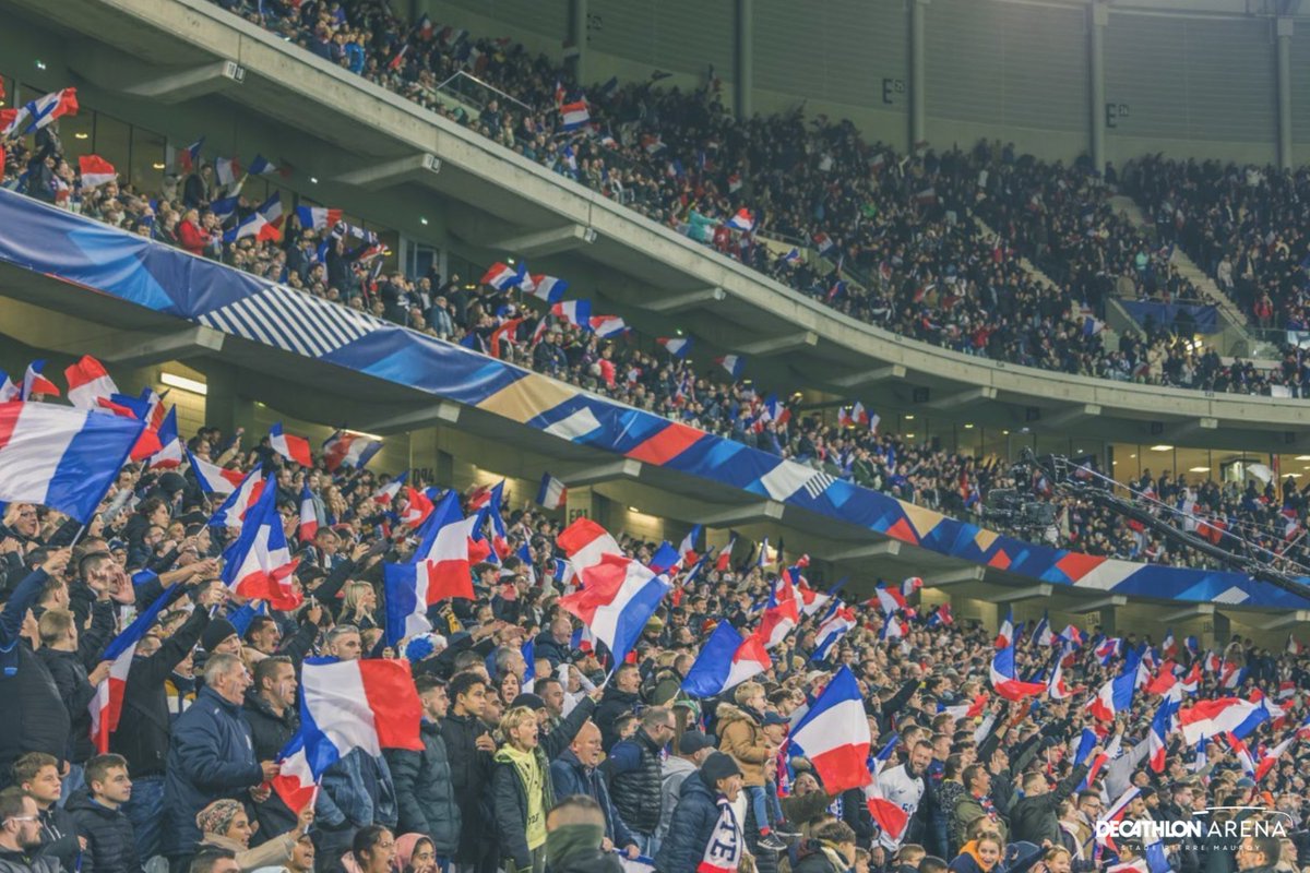 DecathlonArena's tweet photo. Retour en images sur la victoire des Bleus face à l'Ecosse devant un public lillois conquis !  

Les Bleus confirment leur statut de grands favoris de l'Euro 2024 !

#FRAECO #FFF #fiersdetrebleus #football #daspm 
#decathlonarena 

📷 © Daniel Lenglart Agence Gravity https://t.co/OQEjAdbSkK