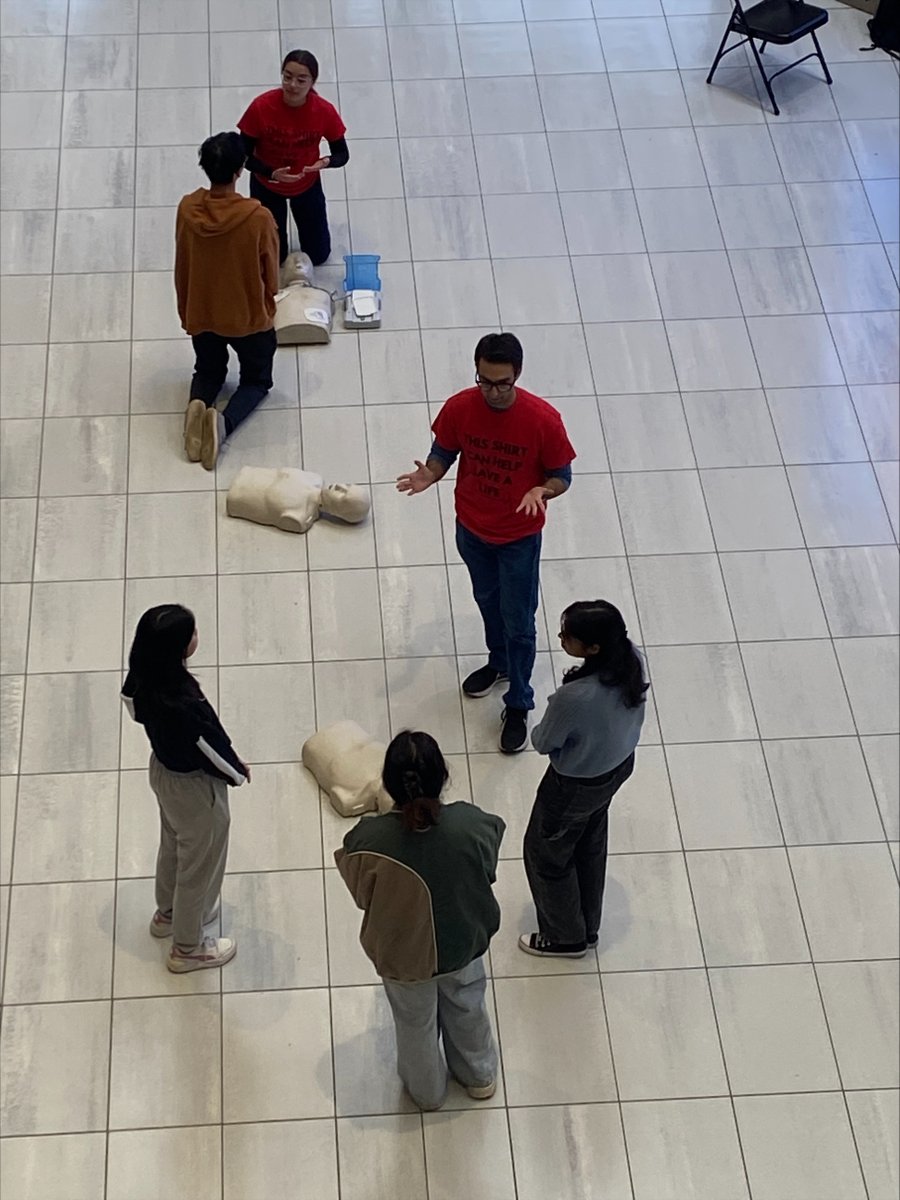 Mcmastercvr's tweet photo. Please check out some photos from our event at @McMasterU, plus a feature on @CHCHNews!
#CPRinON #AEDinON
https://t.co/DJFU3jnVfc… https://t.co/DydXWeeN1g