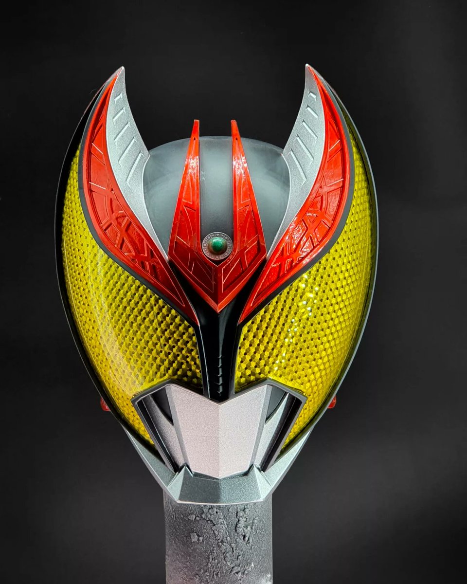 StarchildProps's tweet photo. Kamen Rider Kiva Helmet 

I really love how this helmet came out! 

3D model by dzackers3D 
Wearable and full size.

#KamenRider #kiva #kamenriderkiva #cosplay #prop #replica #3dmodel #resin #powerrangers #supersentai https://t.co/8U1eQRrdCM