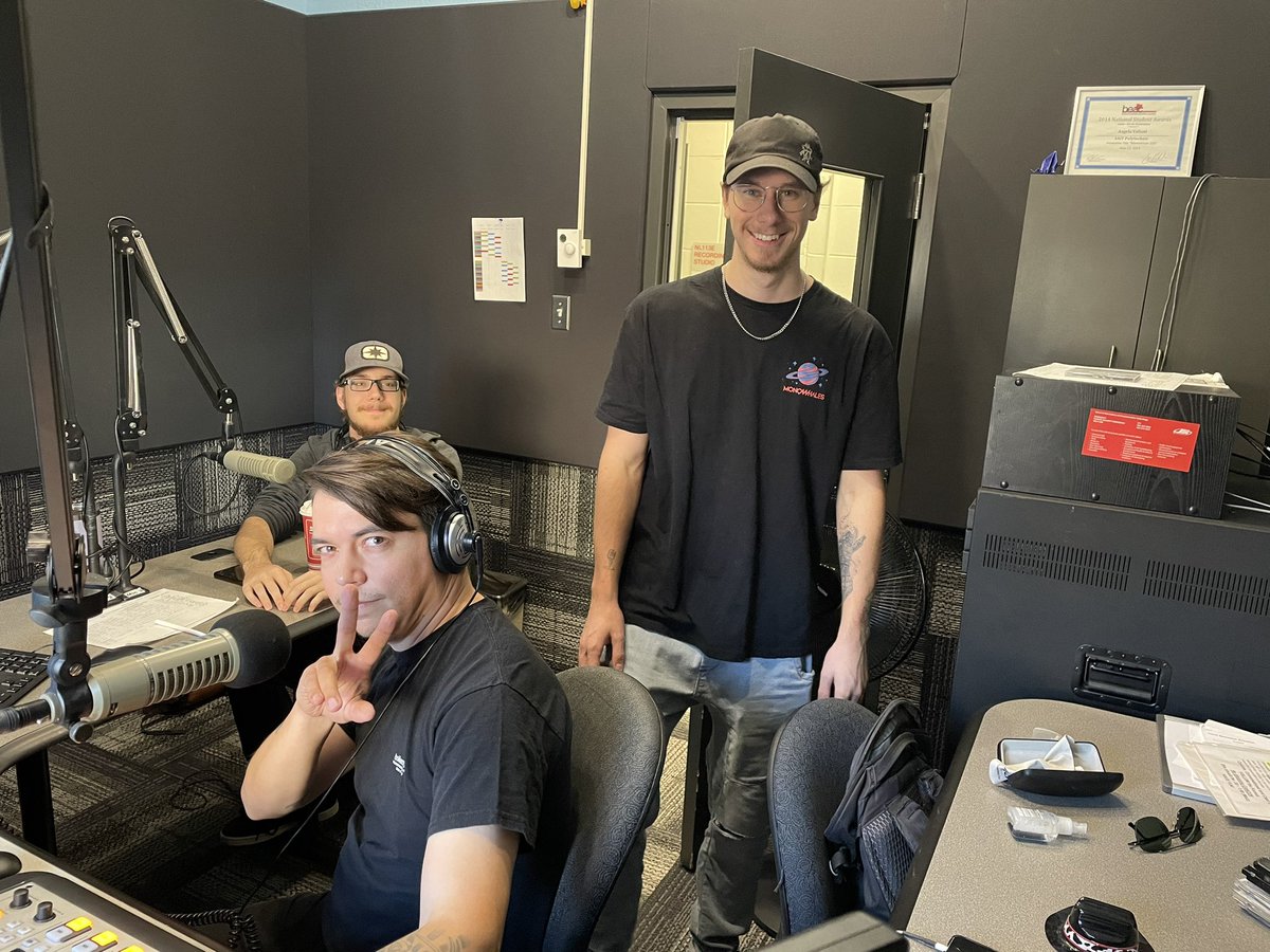SAITRadio's tweet photo. Hanging out here at Edge 103 with Matt, Kyle and Damon before I kick off the country show! Listen live on the Tune In app or at https://t.co/RIfDqBHF3K - Ally B 🤠 #edge103 #radio #yyc #calgary #sait https://t.co/VY4RE21EQh