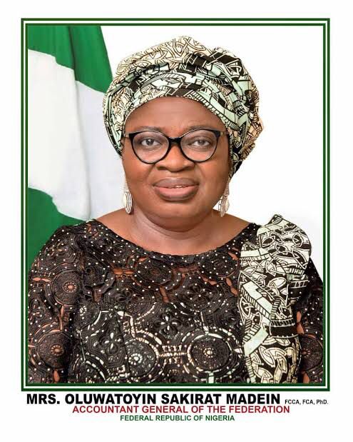 MAPOLYinfo's tweet image. AGF, Madein Joins Ex-Classmates to Launch Project in MAPOLY, Marking 35th Graduation Anniversary

The Ogun State Polytechnic Alumni (OSPA), '88 set of Accountancy Department will converge on the Polytechnic for ceremonial foundation laying of 'Accountancy Building'...