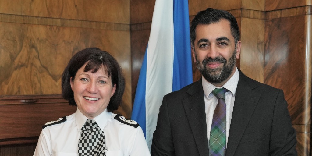 First Minister @HumzaYousaf met with Jo Farrell, to congratulate her on becoming Chief Constable of @PoliceScotland. They discussed her priorities for leading the force, in its 10th anniversary year, as overall recorded crime rates remain at one of the lowest levels since 1974.