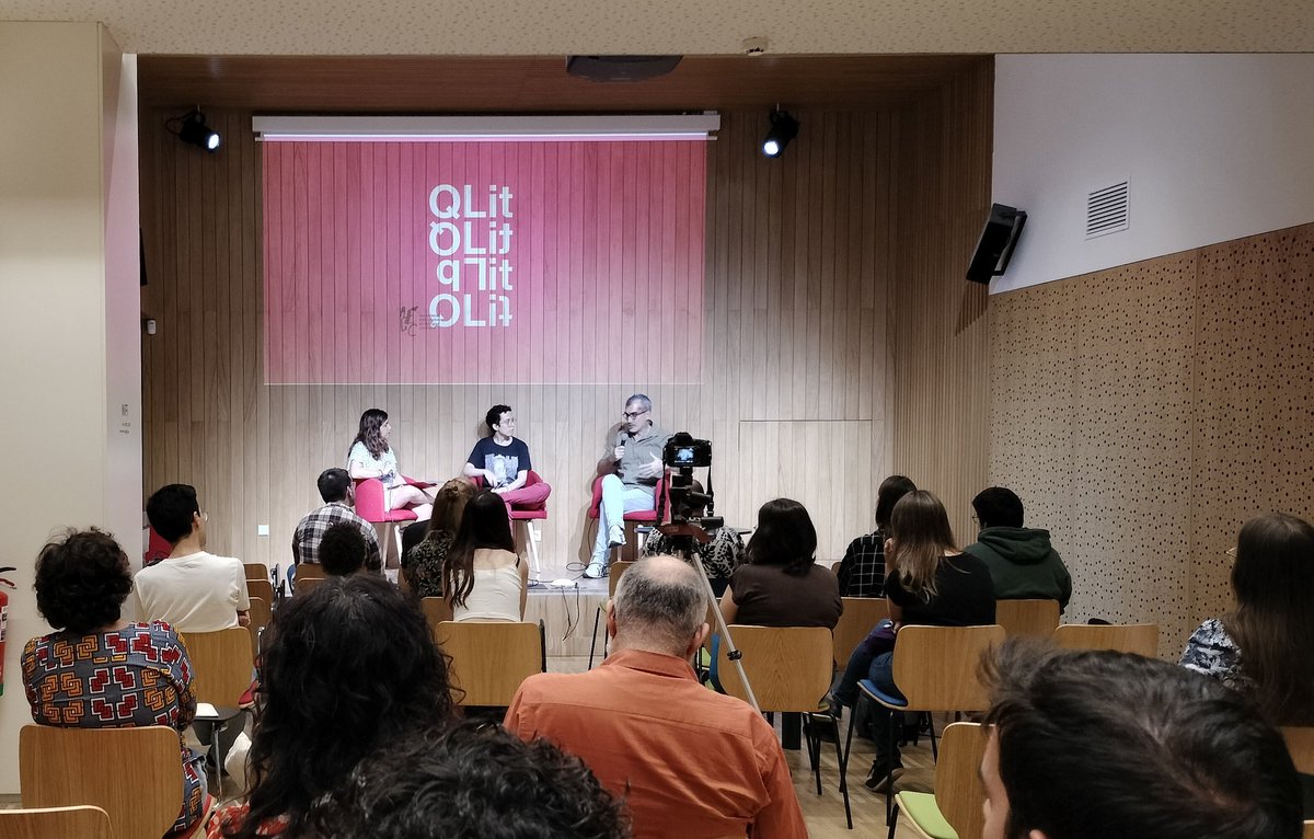 EscriptorsAELC's tweet photo. 📘 Conversa sobre llenguatge no binari al #QLit2023
Hi participen Jun Moyano (@JunSuau_elli) i @Rudolf_Ortega, moderada per @mirmalloret https://t.co/Kl42MET3Fa
