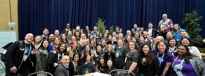 Get inspired by this new blog from @talltiffers about three Arkies who came to thrive in the Salesforce ecosystem with the help of <a href="/PepUPTech/">PepUp Tech☁️</a>, including <a href="/RadianncePowell/">Anne Powell</a> and @Danny_Lopez222 here with the #BobaBlazers community group at #DF23. bit.ly/3S6wieC #Trailblazers