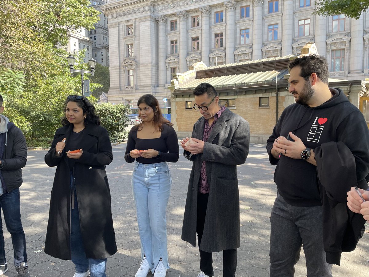 Torihanson's tweet image. Kicked off #NYTechWeek with #FailFest from @_KnowledgeShop
Founders build that 🚀, yet its so easy to get stuck in our heads, letting fears hold us back.
We shared our fears anonymously, giving a safe space to talk and problem solve together 💪
@techweek_
🙏 @sdrosenb for pics