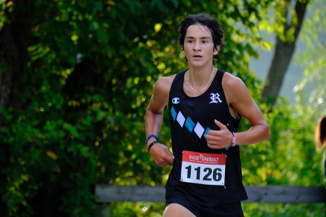 EastDistance's tweet photo. 3 Senior Leaders scored at yesterday’s CPC Championship! 

They continue to provide veteran leadership and anchor the team with consistent performances when needed the most! 

Brennan Kaplan - 16:41.38(6th)
Blake Farmer - 17:00.26(9th)
Lily Conner - 22:15.33SB(25th) https://t.co/7rXytQxRnA