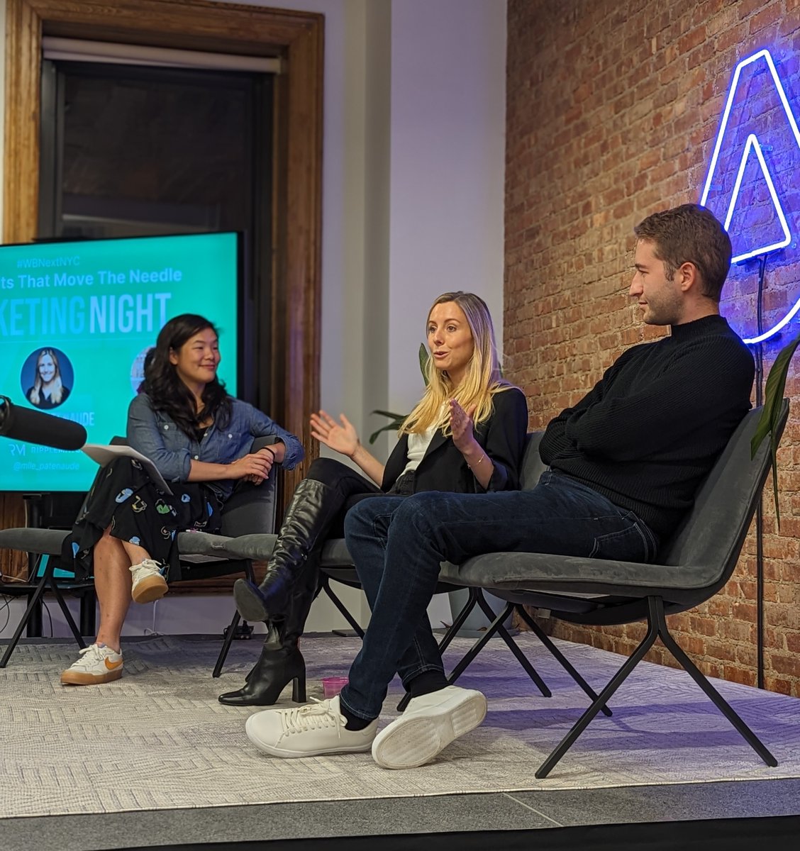 Jason Lalk (@jlalk) on Twitter photo <a href="/jerseejess/">Jessica Lin</a> hosted an awesome conversation with Audrey Patenaude, VP of Marketing at <a href="/ripplematch/">RippleMatch</a> and <a href="/ryannarod/">Ryan Narod</a>, Head of Marketing at Mutiny.
Here are 6 of my favorite takeaways for marketing leaders:
💰 Spending $1M per qtr is just as complex as spending $100K per qtr.
$1M <a href="/jerseejess/">Jessica Lin</a> hosted an awesome conversation with Audrey Patenaude, VP of Marketing at <a href="/ripplematch/">RippleMatch</a> and <a href="/ryannarod/">Ryan Narod</a>, Head of Marketing at Mutiny.
Here are 6 of my favorite takeaways for marketing leaders:
💰 Spending $1M per qtr is just as complex as spending $100K per qtr.
$1M