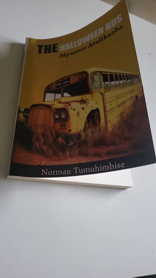 dericnamakajo1's tweet photo. Today, i have received a copy of the #HalloweenBus #MpaawoAtalikaaba authored by my brother @NormanTumuhimb2,
Meanwhile, let me enjoy the reading, I will update you later. https://t.co/VGDE0BTidB