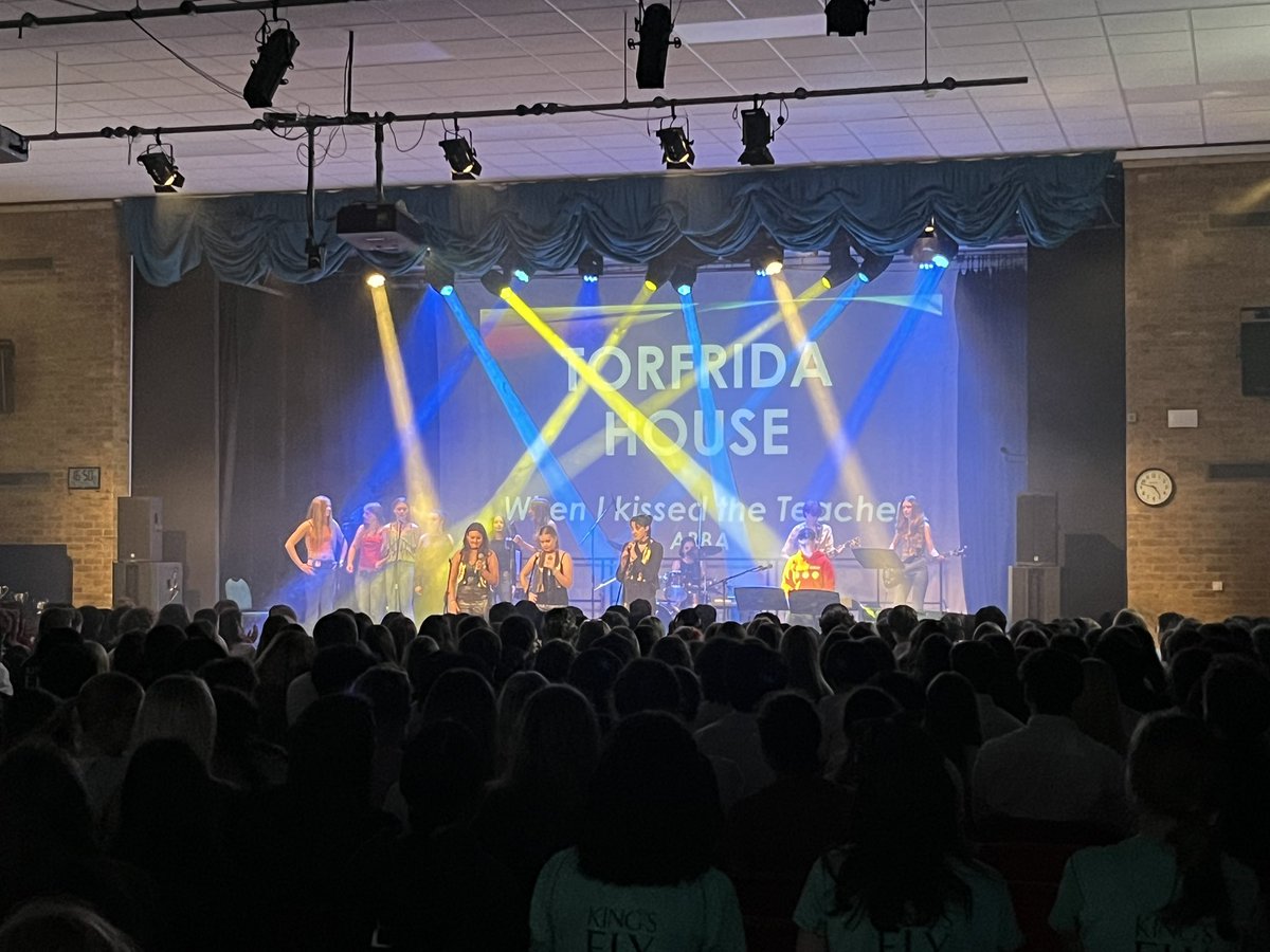TORFRIDA up next giving 70s vibes with an ABBA favourite! #kingsely #kingselymusic #housemusiccompetition @Kings_Ely