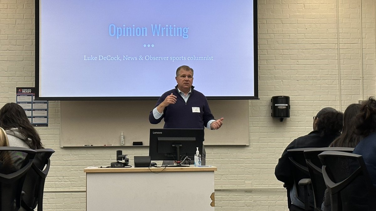 JMBpreps's tweet photo. The one, the only @LukeDeCock dropping knowledge on opinion writing at #UNCJDay https://t.co/bN0TMgyMaW