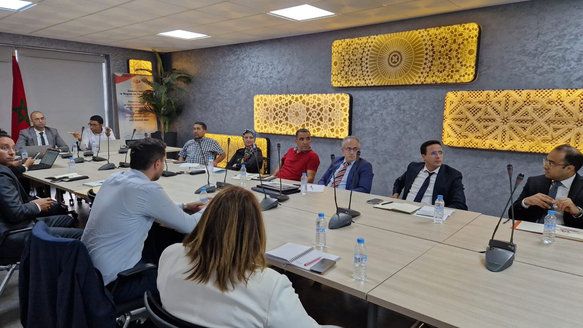 centre_fes's tweet photo. Le Comité régional du PIAFE a tenu sa réunion mensuelle pour en faire le bilan.
Selon @BankAlMaghrib , 3 721 porteurs de projets ont bénéficié du financement du programme #Intelaka pour un total de 939 MDH, ce qui place la région de Fès-Meknès au 3ème rang au niveau national https://t.co/xDHVQaMN0s