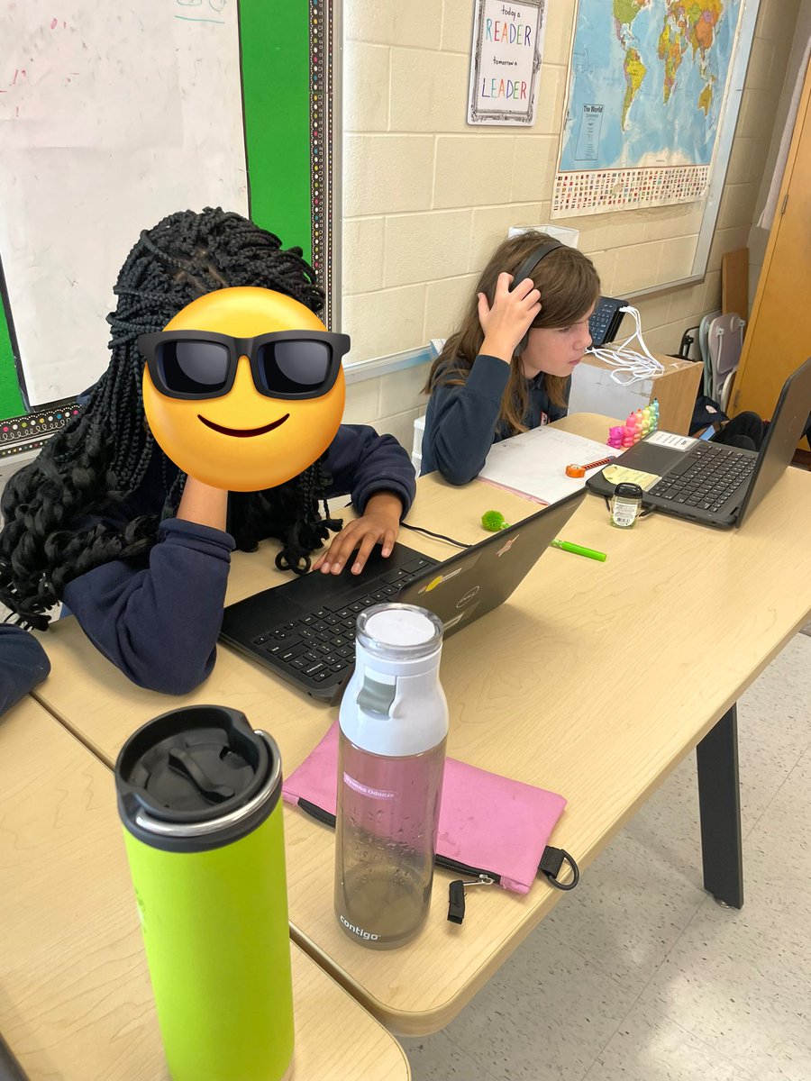 carnelosclass's tweet photo. It is so beautiful out today that some of us decided to take our reading outside.☀️🕶️We’re really enjoying the @ReadWorks serial story “Our Family Ghost”.  Great October read!👻 @StTimothyHCDSB https://t.co/qmnTuXs9VN