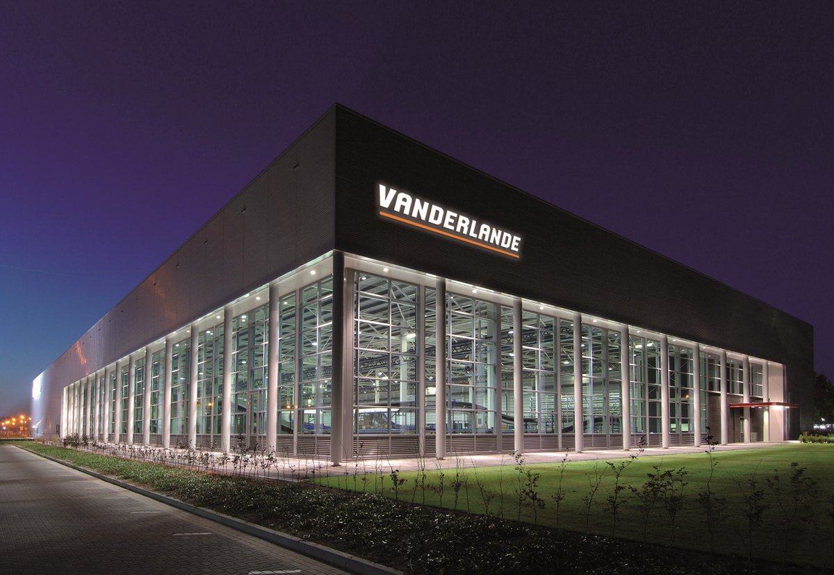 amhsaUK's tweet photo. Dave Berridge has attended a thought provoking meeting of the FEM Intralogistics Product Group at
@amhsaUK member @Vanderlande
European head office today with a tour of the innovation centre. Thanks to Frank van Dijck. Join us for an update at the AMHSA Conference on 8th Nov. https://t.co/9iNPu3vDzU