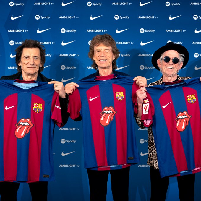 Está seraa camiseta que usará el equipo para el partido ante el Real Madrid. Rolling Stones en el pecho!!! 💙❤️