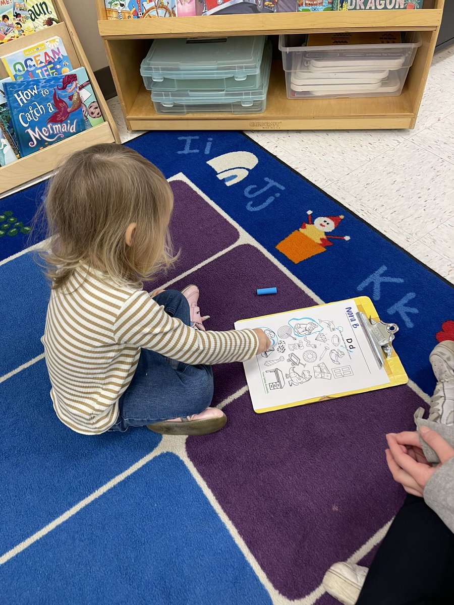NCHSPreschool's tweet photo. Identifying objects that start with the letter D #LetterOfTheWeek @NCHSOFFICIAL @NCHSRedhawksCTE #elevate203 https://t.co/nWTjMacdpn