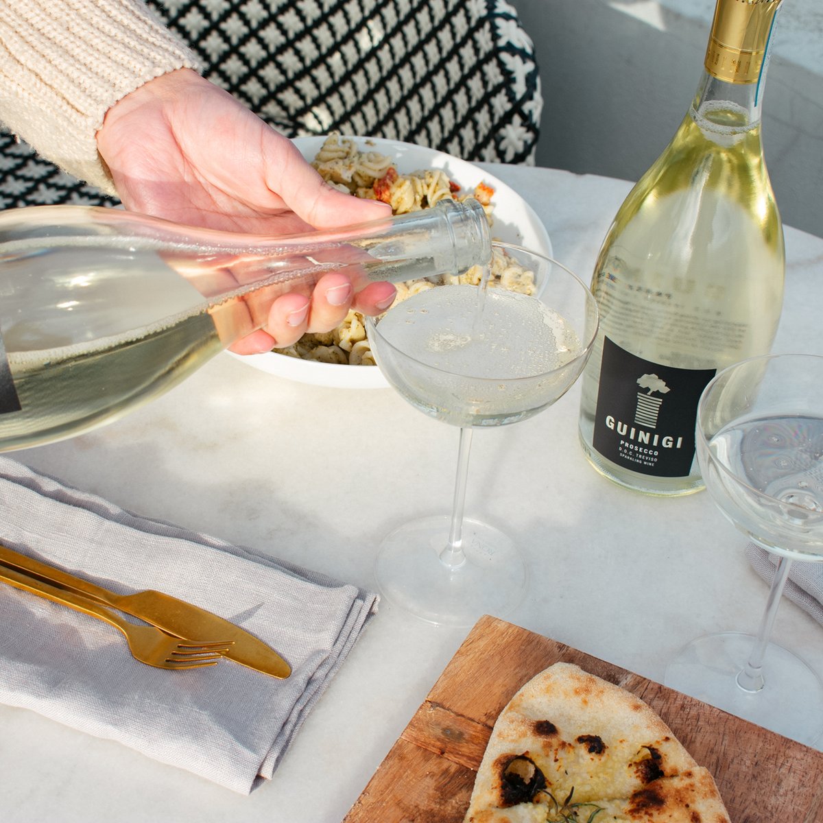 guinigiwines's tweet photo. Did you know the extra volume provided by the wide shape of coupe glasses creates more surface area for your Prosecco to be exposed to air, which allows the flavors and aromas of your bubbly to develop over time? Next time you try Guinigi, try a coupe.

#guinigiwines  #prosecco https://t.co/oRD5kYwdwC