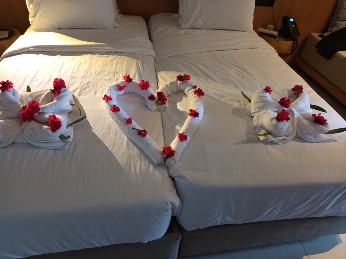 <a href="/UthmanBay/">Uthman</a> this is what I see everyday for the <a href="/room/">A</a> service <a href="/woman/">chlo</a>