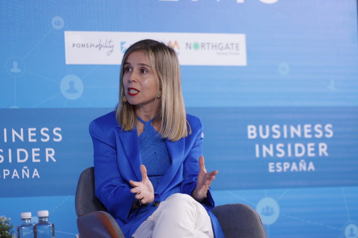 BIEspana's tweet image. 🔴 #MobilityTalks | ¿Más Inversión?

🗣️ Cecilia Medina (@sernauto): "Estamos ante una apuesta clara por la tecnología, pero no lo podemos hacer solos. Debe haber una apuesta grande para un sector que es estratégico para España".

En directo, aquí: youtube.com/watch?v=Wt4xYD…