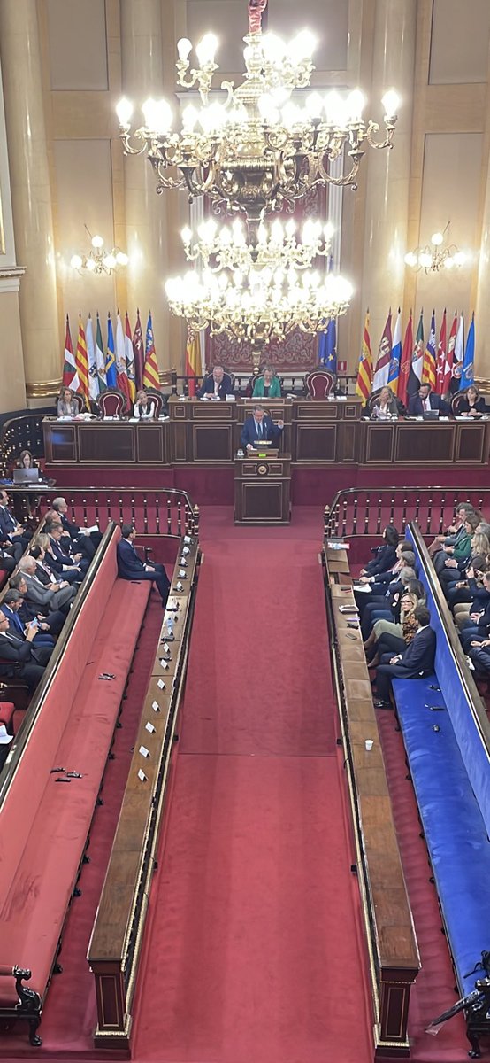 El único barón del PP que se ha quedado toda la sesión de la tarde en el debate que su partido ha provocado en el Senado sobre la amnistía escuchando a otros partidos ha sido el andaluz Juan Manuel Moreno.