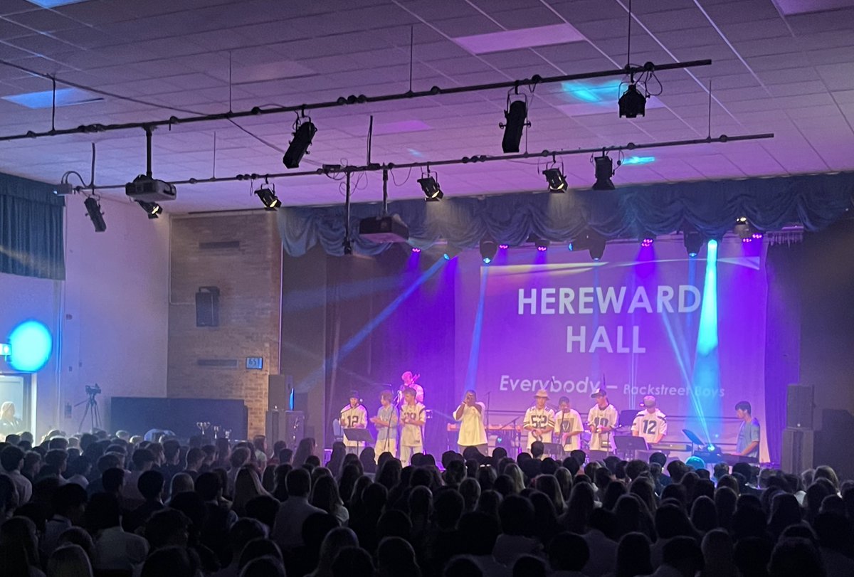 HEREWARD HALL taking us back to the 90s with a boy and classic! #kingsely #kingselymusic #housemusiccompetition @Kings_Ely