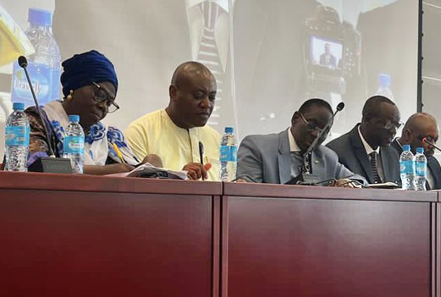 AmbroseJames12's tweet photo. Yesterday #NAOSL joined the leadership of Human Resource Management Office and Public Service Commission, as civil servants in the western area, validate the draft modified civil service code, regulations and rules. Key deliverable under the Medium Term National Development Plan. https://t.co/AEvqaO1L4Q