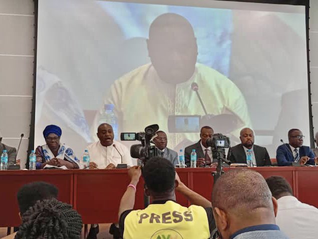 AmbroseJames12's tweet photo. Yesterday #NAOSL joined the leadership of Human Resource Management Office and Public Service Commission, as civil servants in the western area, validate the draft modified civil service code, regulations and rules. Key deliverable under the Medium Term National Development Plan. https://t.co/AEvqaO1L4Q